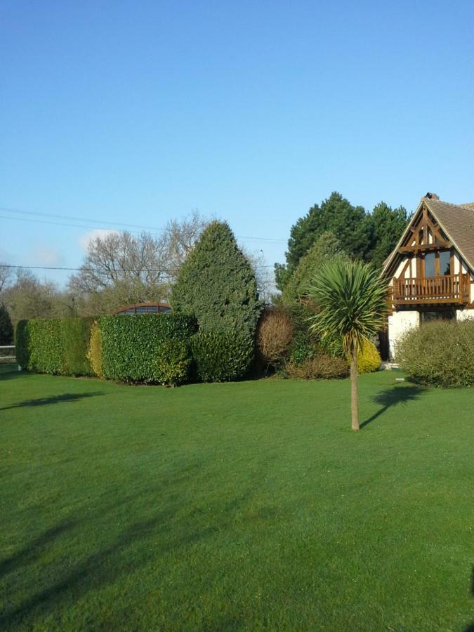 Villa Les Hibiscus Honfleur Exterior foto
